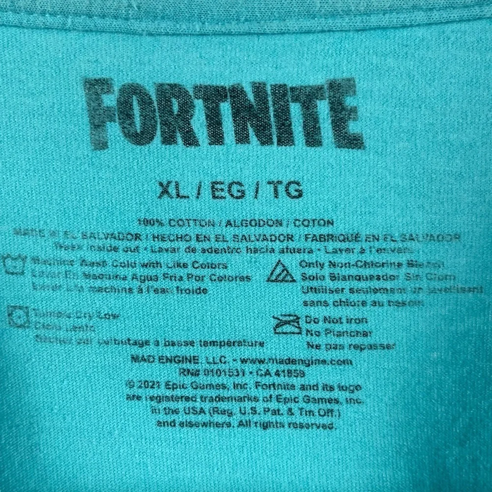 Fortnite XL Pastel Vibrant Gummy Bear Gamer Video Games Graphic Tee Shirt